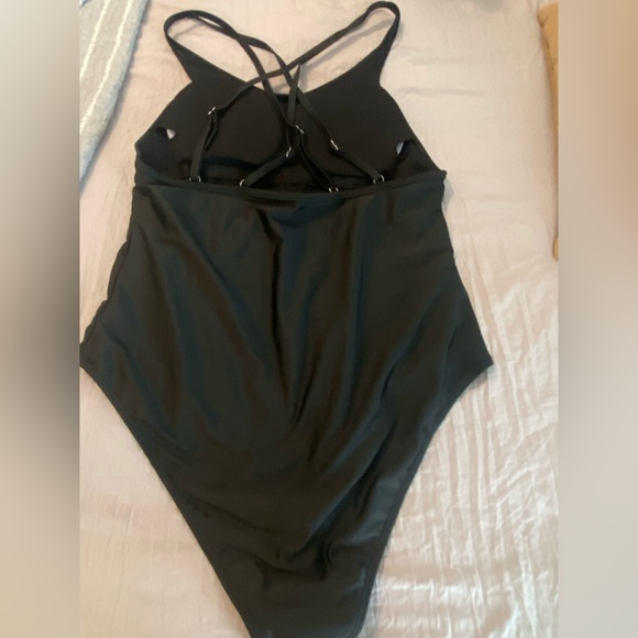Bundle of 3 Shein Swimsuits Size: 1XL curve black and blue - Picture 6 of 12